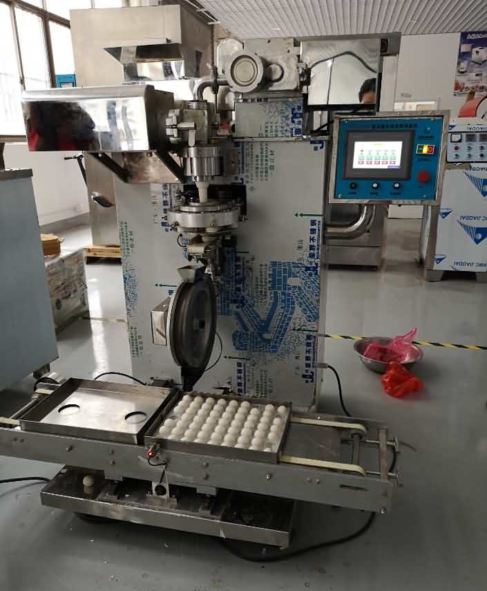湯圓機(jī)現(xiàn)場試機(jī)直觀效果