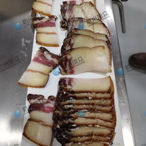 多功能切片機(jī)，現(xiàn)場(chǎng)試機(jī)切4mm熏肉，效果滿意！